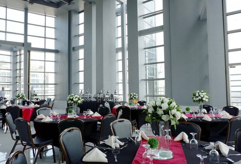 Fotos del hotel Valero Grand Suites By Swissbel  Multiple Use:  21