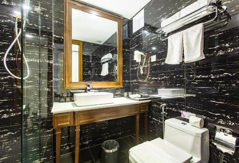 Fotos del hotel Adaline  And Suite:  4