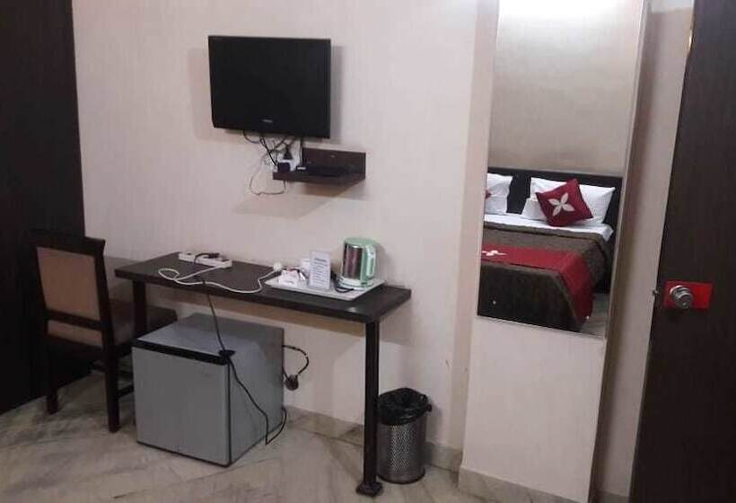 Jypore Saffron Inn & Suites