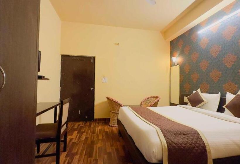 Fotos del hotel Jypore Saffron Inn & Suites:  18
