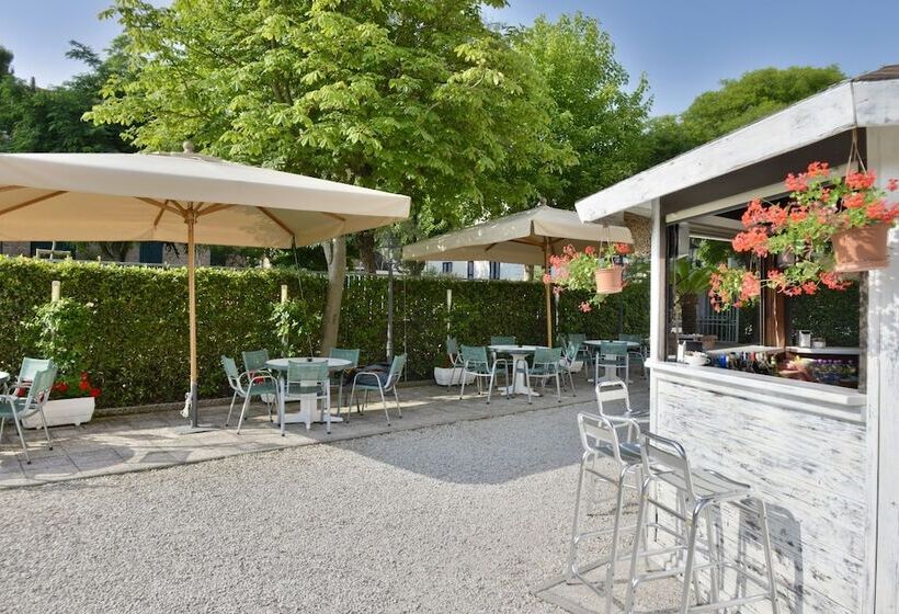 Fotos del hotel Stefania:  6