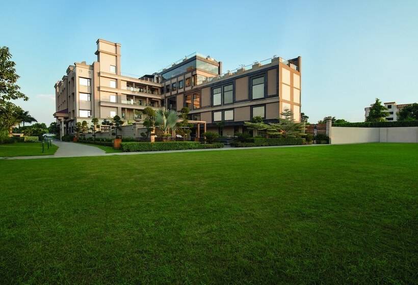 Fotos del hotel Ramada By Wyndham Varanasi Katesar:  9