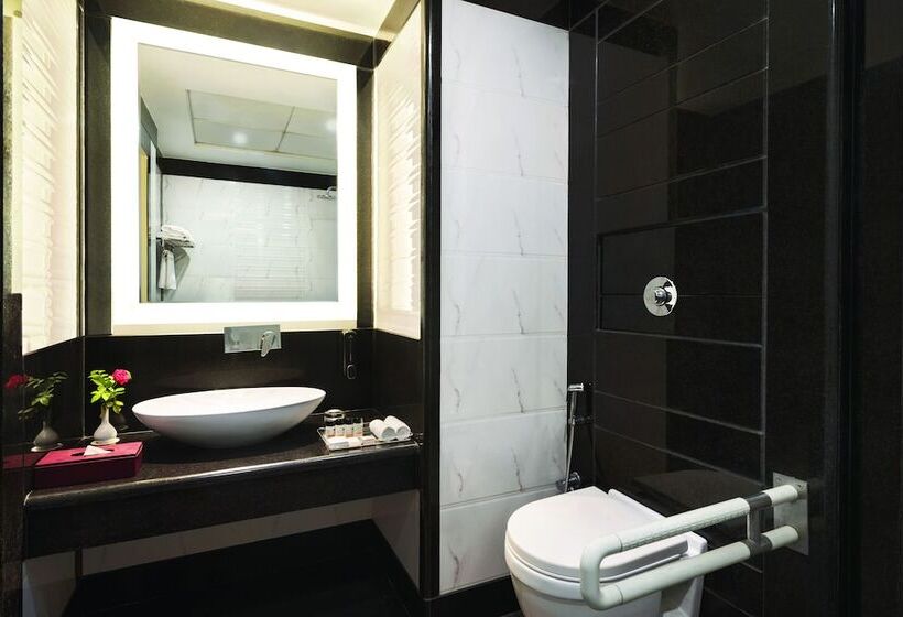 Fotos del hotel Ramada By Wyndham Varanasi Katesar:  15