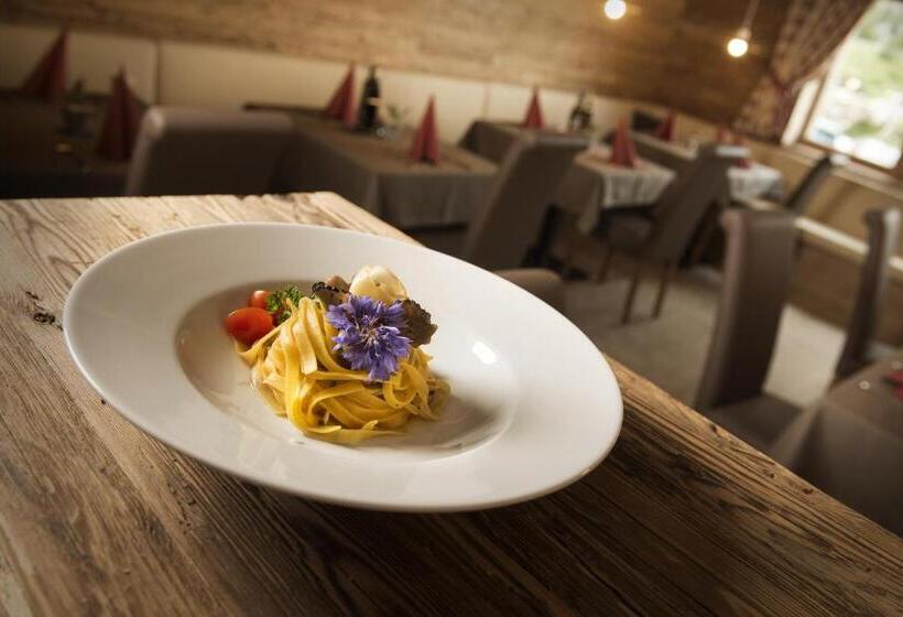 Fotos del hotel Passo Sella Dolomiti Mountain Resort:  16