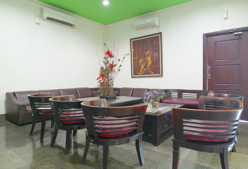 Fotos del hotel Denpasar Makassar:  7