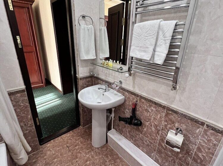 Fotos del hotel Grand Nur:  8