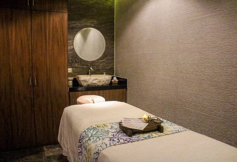 Fotos del hotel The Fives Downtown Hotel & Residences, Curio Collection by Hilton:  11