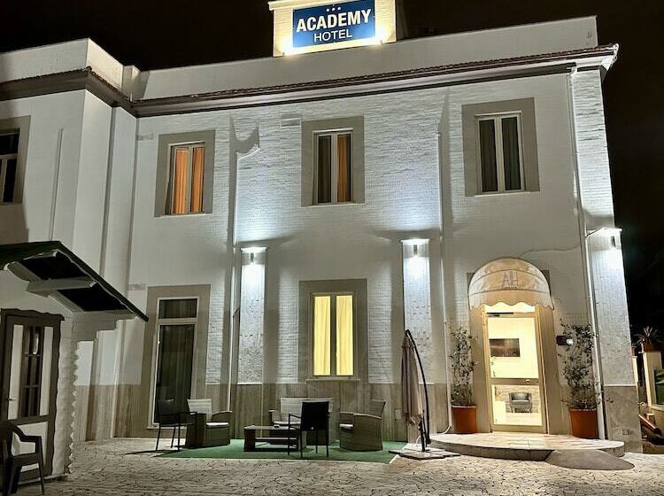 Fotos del hotel Academy:  4