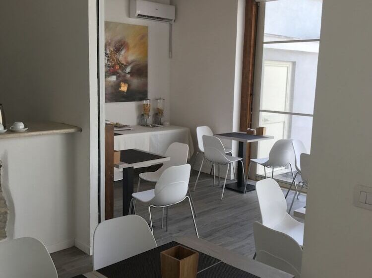 Fotos del hotel Academy:  6