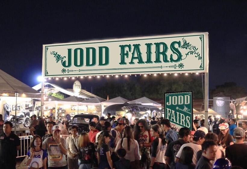 Fotos del hotel Holiday Inn Express Bangkok Soi Soonvijai, An Ihg:  12