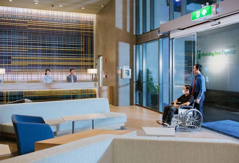 Fotos del hotel Holiday Inn Express Bangkok Soi Soonvijai, An Ihg:  16