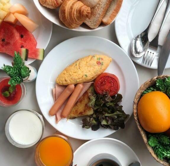 Fotos del hotel Holiday Inn Express Bangkok Soi Soonvijai, An Ihg:  5