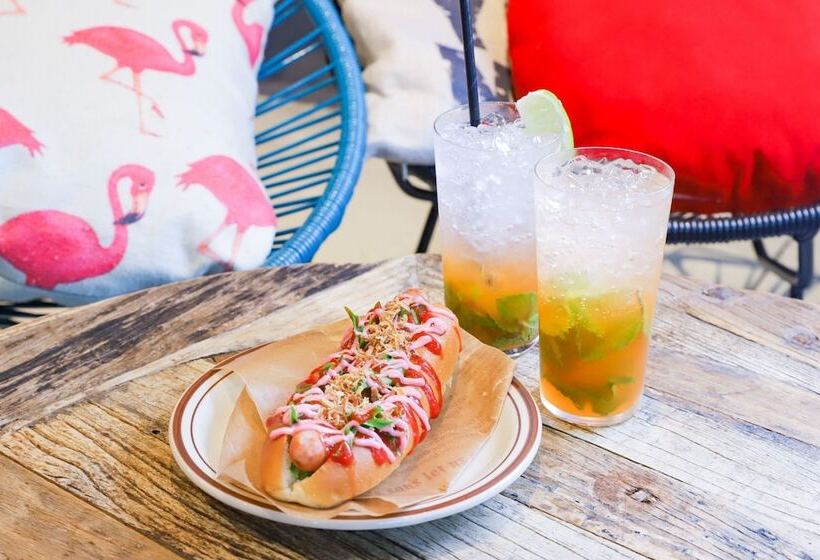 Fotos del hotel Moxy Osaka Honmachi By Marriott:  3