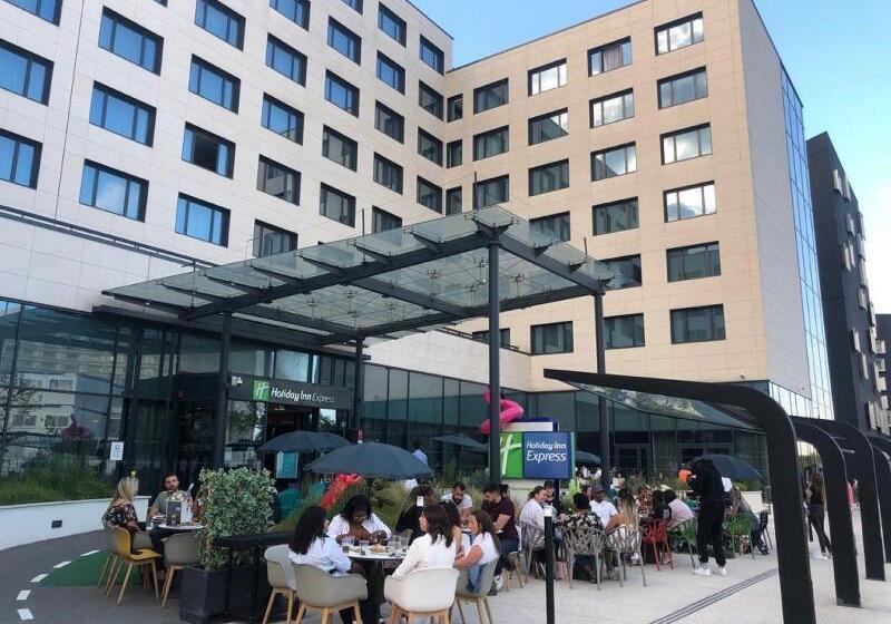 Fotos del hotel Holiday Inn Express Paris  Cdg Airport:  6