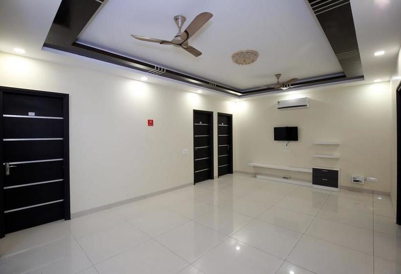 Fotos del hotel Fabhotel Shashank Villa:  2