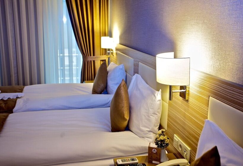 Fotos del hotel Laleli Emin:  14