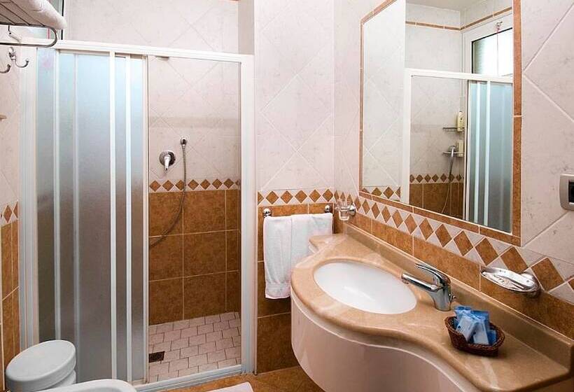 Fotos del hotel Savoia:  17