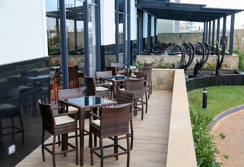 Fotos del hotel Hilton Garden Inn Nairobi Airport:  8