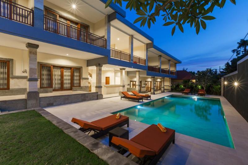 Fotos del hotel Kubu Petitenget Suite:  5