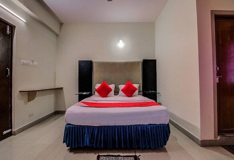 Fotos del hotel Oyo 10743 Silver Villa Guest House:  12