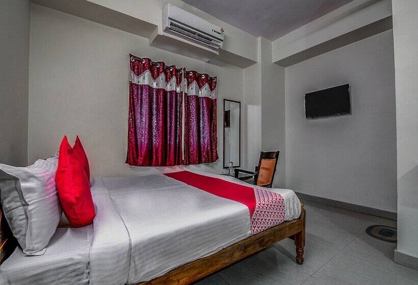 Fotos del hotel Oyo 10743 Silver Villa Guest House:  16