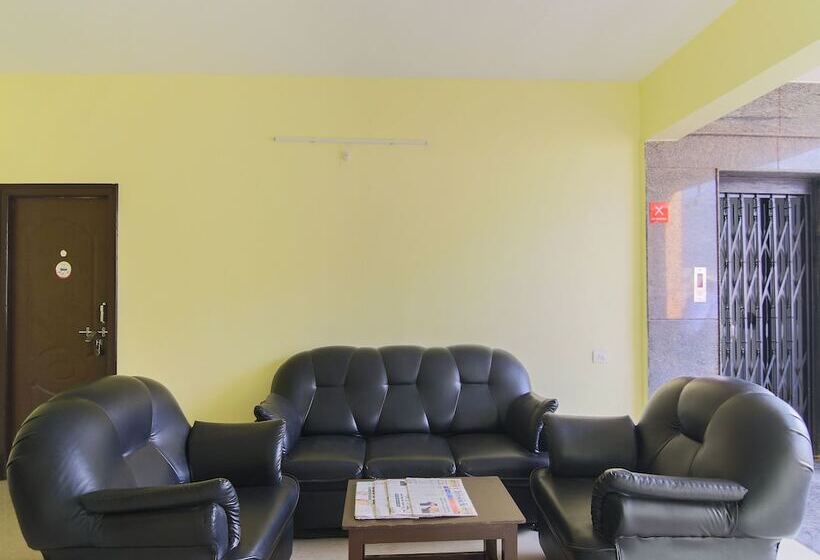 Fotos del hotel Oyo 10743 Silver Villa Guest House:  24