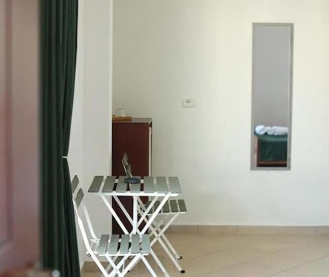 Fotos del hotel Mollanji:  8