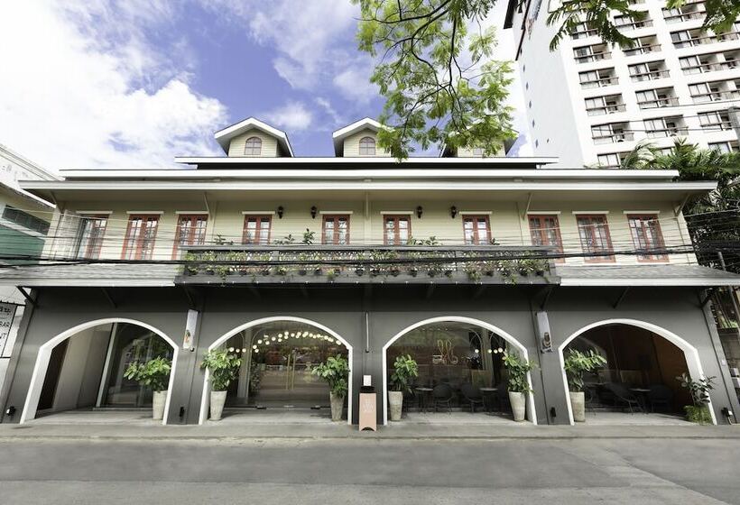 Mila Thapae@chiang Mai Old City