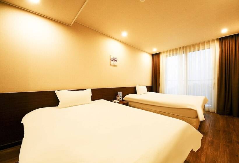 Fotos del hotel Jeju Jungmun Ocean Blue:  17