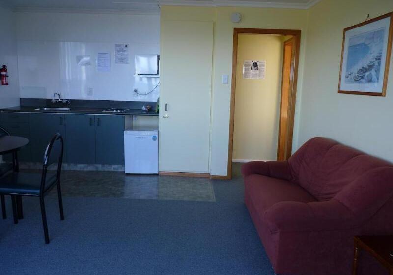 Fotos del hotel Nugget View & Kaka Point Motels:  2