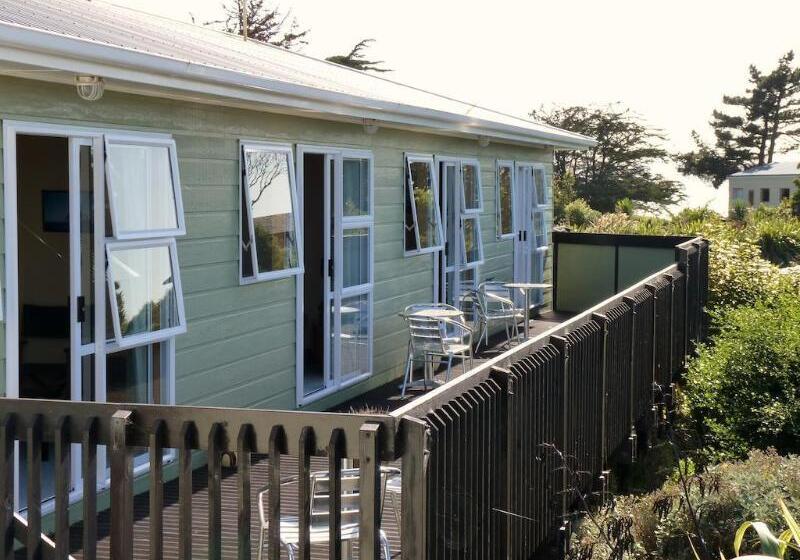 Fotos del hotel Nugget View & Kaka Point Motels:  25