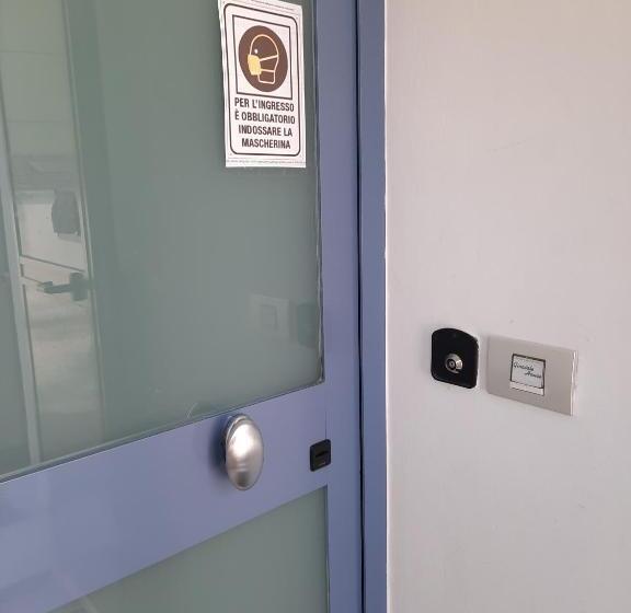 Fotos del hotel Girasole House:  3