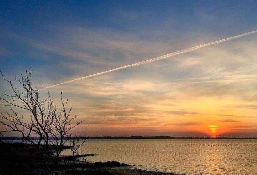 Fotos del hotel Hvalpsund Færgekro:  13