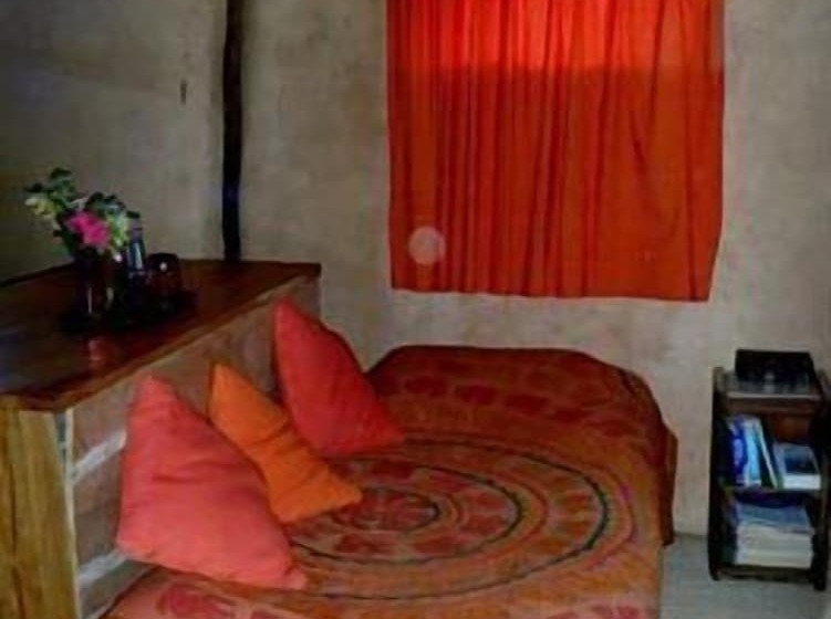 Fotos del hotel Samhitakasha Cob House Organic B&b:  5