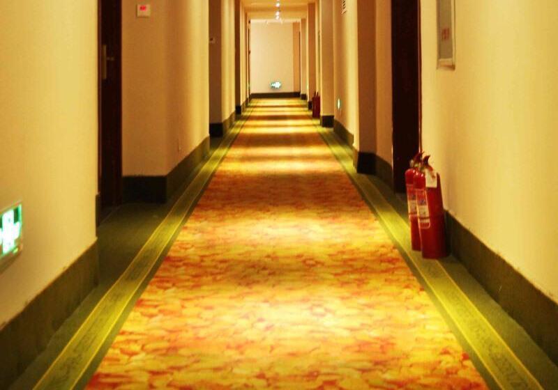 Fotos del hotel Greentree Inn Shandong Qingdao Development District Sdust Express:  2