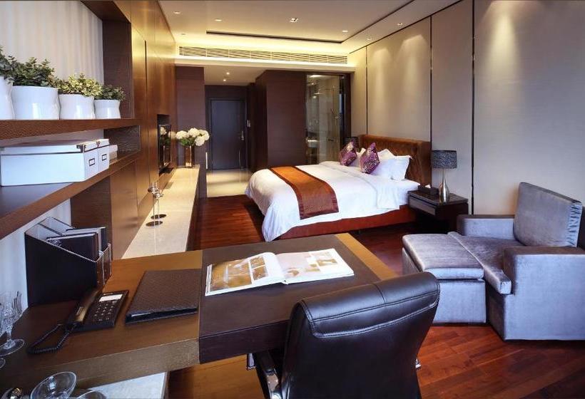 Estay Residence Poly Central Pivot