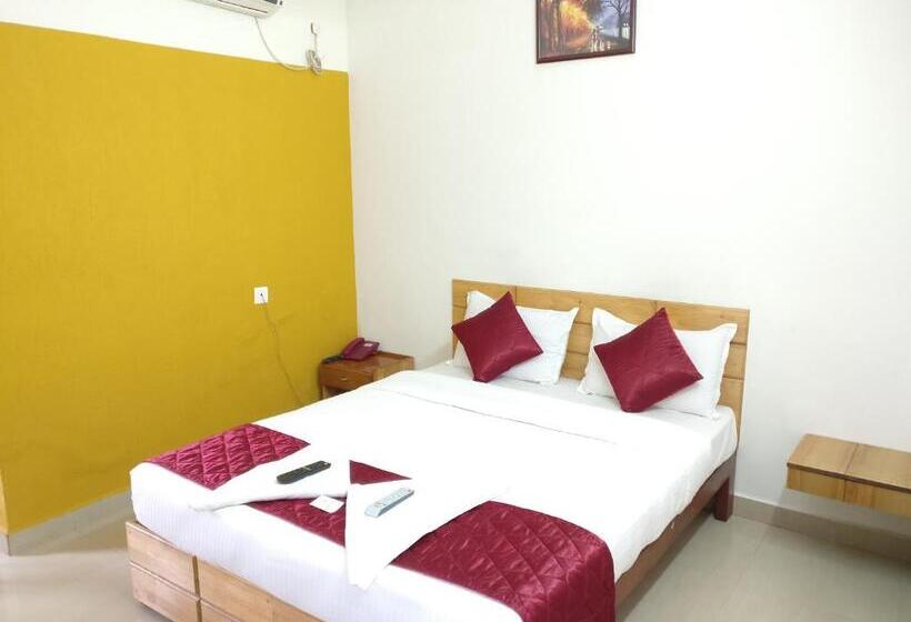 Fotos del hotel A V Residency:  16