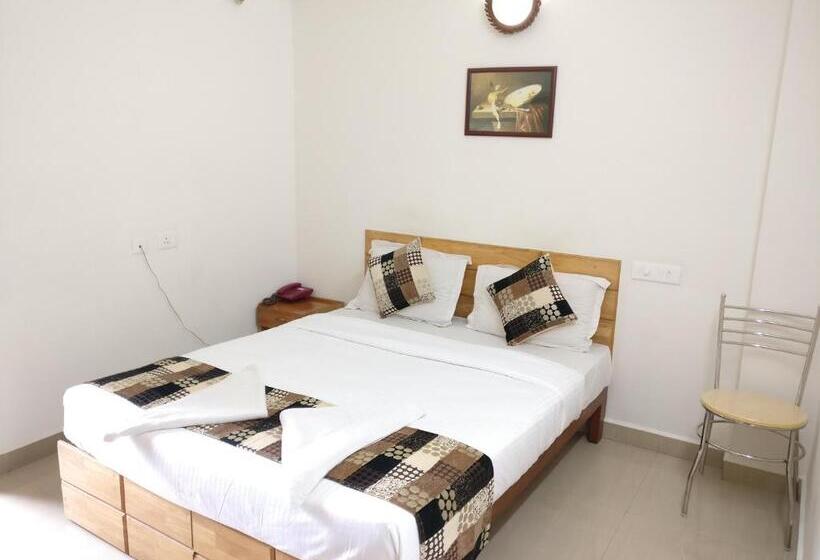 Fotos del hotel A V Residency:  9