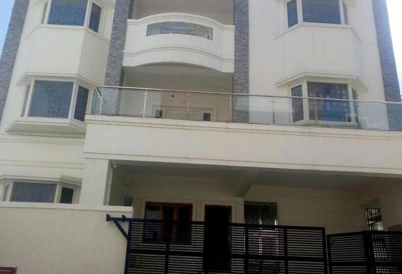 Fotos del hotel Fresh Living Prime Banjara:  3