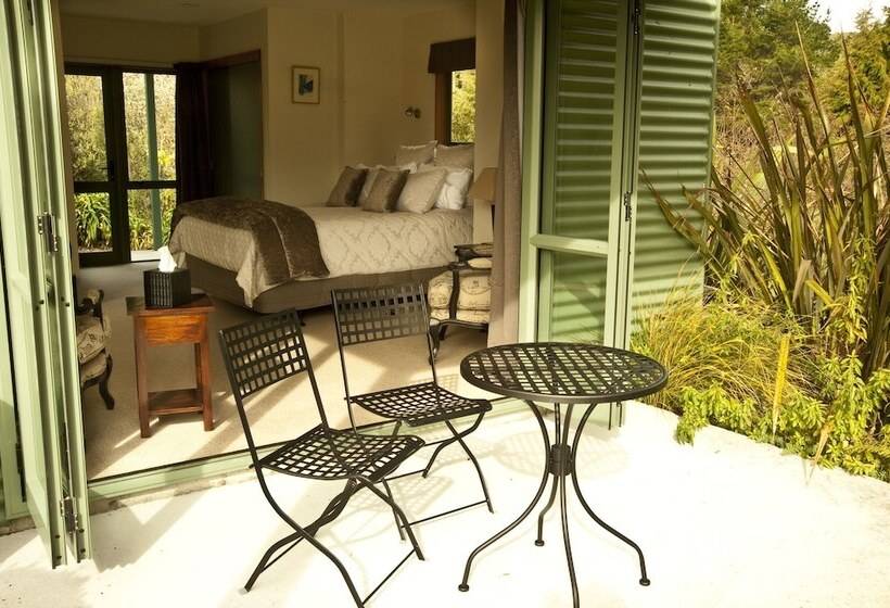 Fotos del hotel Whakaipo Lodge:  3