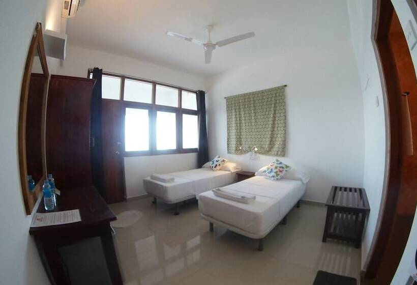 Fotos del hotel Coral Seas Beach Hikkaduwa:  11