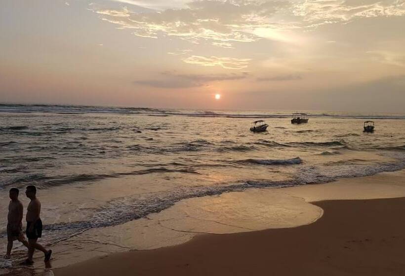 Fotos del hotel Coral Seas Beach Hikkaduwa:  7