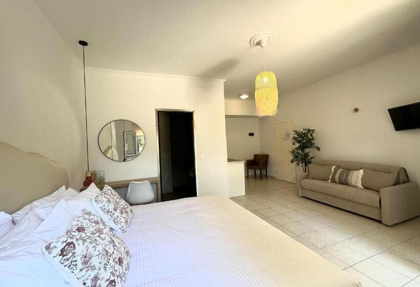 Fotos del hotel Lithies Boutique:  21