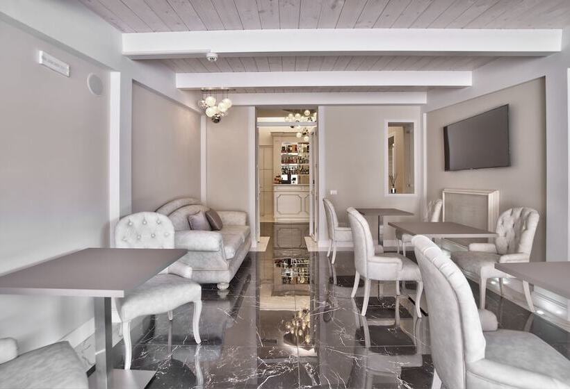 The Moon Boutique  & Spa