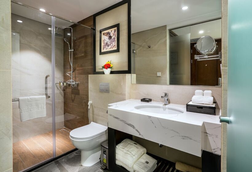 Fotos del hotel Conifer Grand:  20