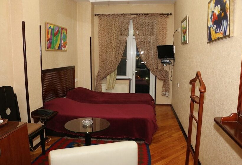 Fotos del hotel Nur2:  3