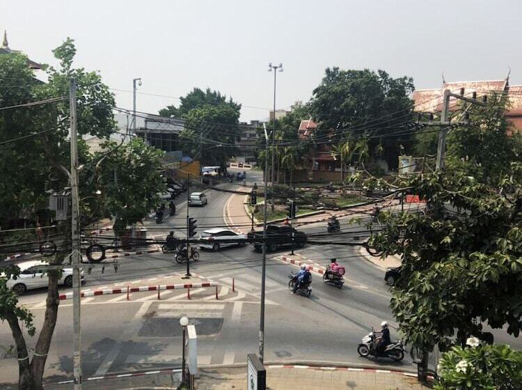 Sripoom Boutique House