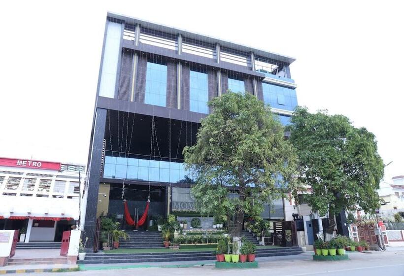 Fotos del hotel Moments:  18