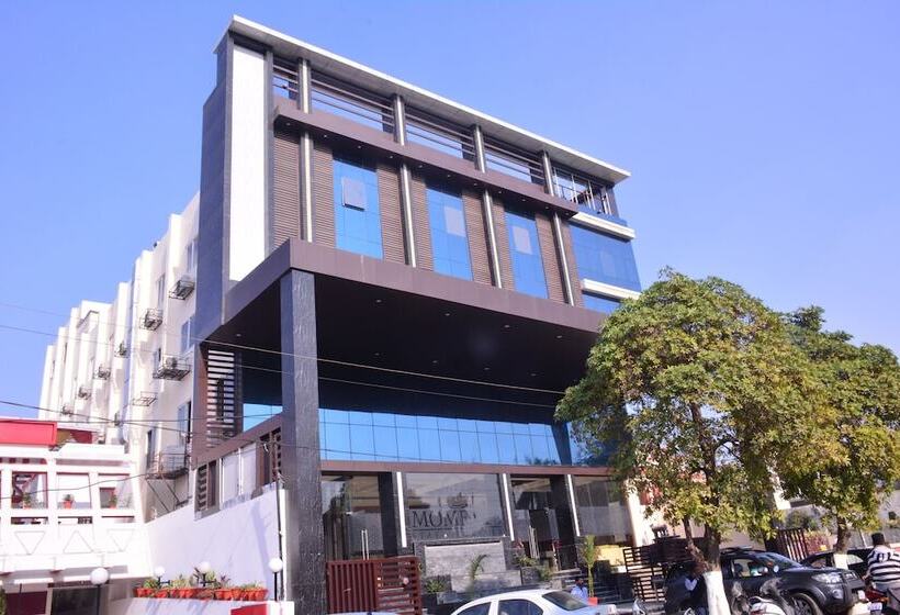 Fotos del hotel Moments:  3