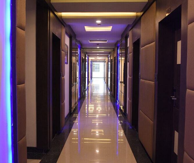 Fotos del hotel Moments:  22